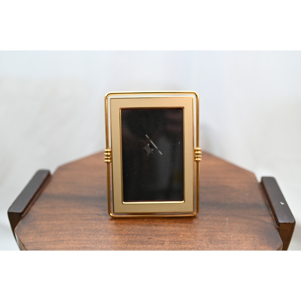 Gold Metal Swivel Picture Frame 3.5x5 Table Top Velvet Back Gold Tone